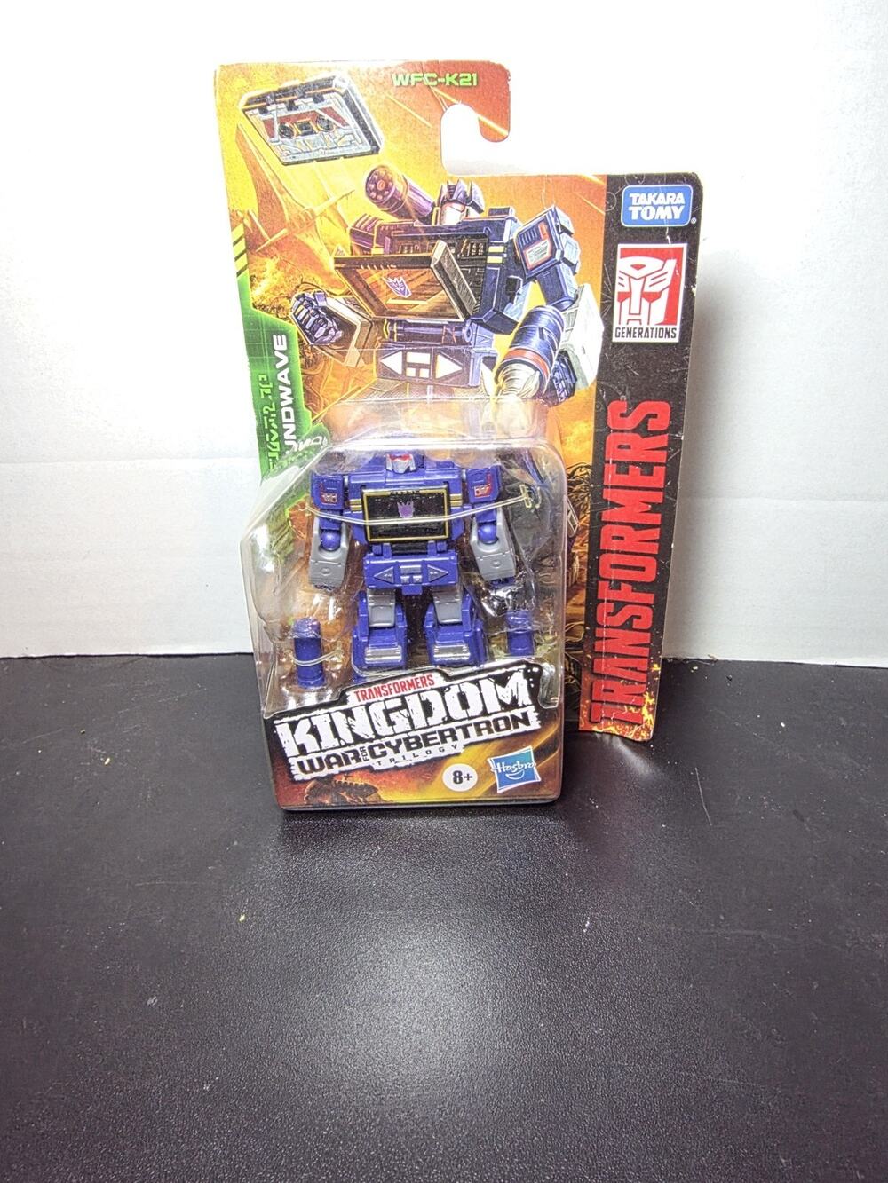 Hasbro Transformers Generations WFC Kingdom Core Soundwave Action Figure
